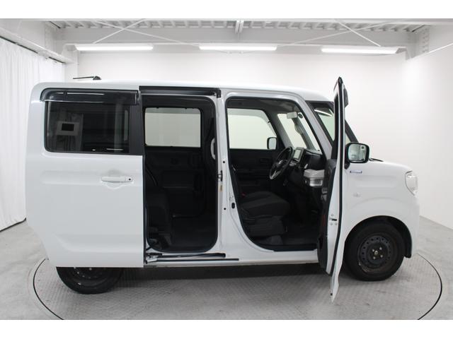 スペーシア ハイブリッドX 社外フルセグナビ ETC 両側パワースライド シートヒーター フロアマット サイドバイザー 天井サーキュレーター フルフラットシート アームレストコンソール アイドリングストップ オートエアコン(12枚目)