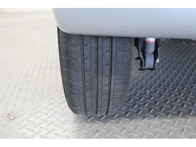 ムーヴ Ｌ　社外１ＤＩＮオーディオ　電動格納ドアミラー　キーレスキー　フルフラットシート　アームレストコンソール　トランク横開き　フロアマット　サイドバイザー　マニュアルエアコン（15枚目）