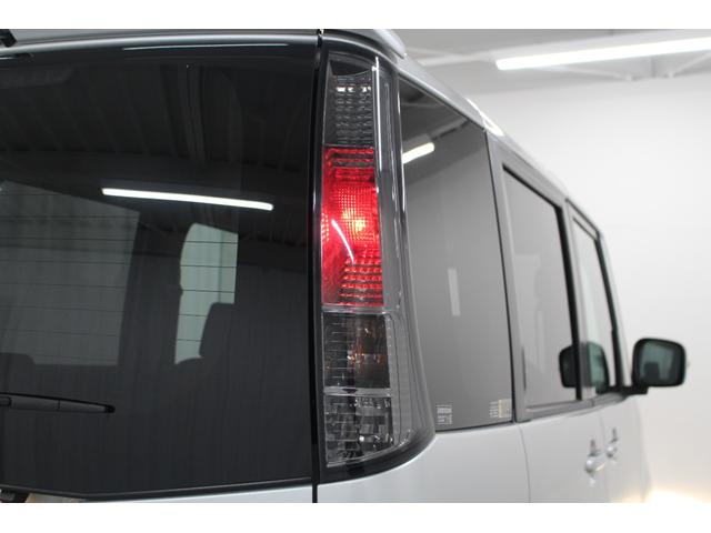 ルークス ハイウェイスターターボ　純正ナビ　バックカメラ　両側パワースライドドア　ＥＴＣ　ＨＩＤヘッドライト　オートエアコン　純正アルミホイール　フォグライト　ベンチシート　フルフラットシート　スペアキー　プッシュスタート　キーフリー（20枚目）