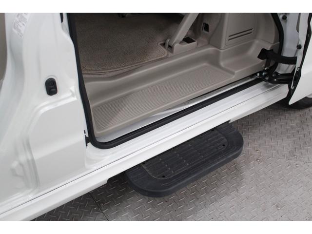 エブリイワゴン ＰＺターボスペシャル　社外フルセグナビ　Ｂｌｕｅｔｏｏｔｈ対応　ＥＴＣ　バックカメラ　両側パワースライドドア　レーダーブレーキサポート　ＨＩＤヘッドライト　オートライト　純正アルミホイール　オートステップ　ステリモ（14枚目）