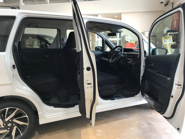 ワゴンＲカスタムＺ ハイブリッドＺＴ　登録済未使用車　ハイブリッド車　ターボ　ＬＥＤヘッドライト　フォグライト　シートヒーター　ＵＳＢソケット　プッシュスタート　純正アルミホイール　スマートキー　アームレストコンソール　座席下収納（9枚目）