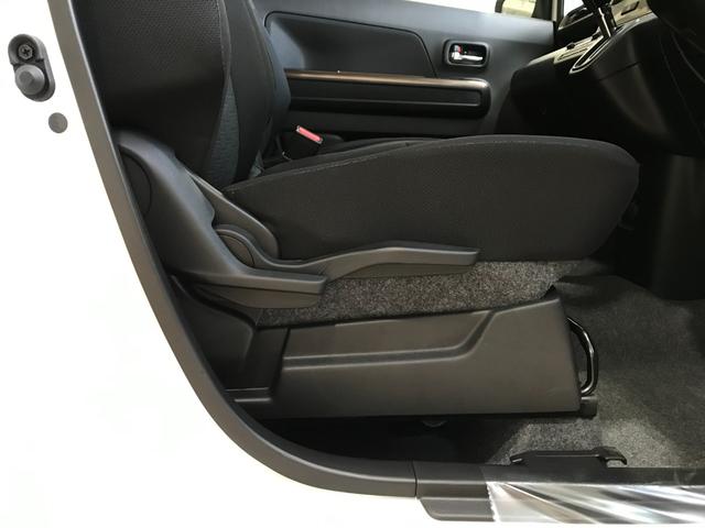 ワゴンＲカスタムＺ ハイブリッドＺＴ　登録済未使用車　ハイブリッド車　ターボ　ＬＥＤヘッドライト　フォグライト　シートヒーター　ＵＳＢソケット　プッシュスタート　純正アルミホイール　スマートキー　アームレストコンソール　座席下収納（40枚目）