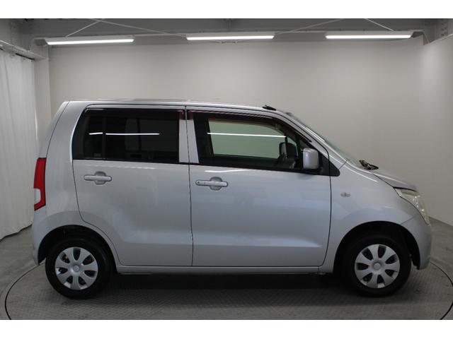 ＡＺワゴン ＸＧ　純正オーディオ　電動格納ドアミラー　ハロゲンヘッドライト　キーレスキー　マニュアルエアコン　フルフラットシート　修復歴無し車両（8枚目）