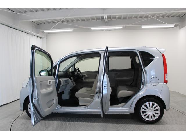 ムーヴ Ｌ　ＣＤオーディオ　キーレスキー　電動格納ドアミラー　サイドバイザー　フロアマット　マニュアルエアコン　アームレストコンソール　ベンチシート　フルフラットシート　パワーウィンドウ（9枚目）