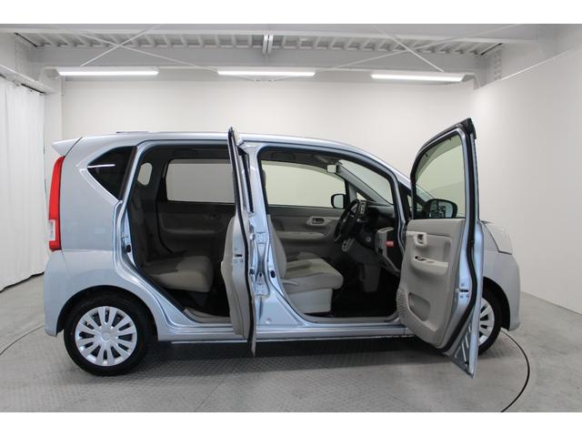 ムーヴ Ｌ　ＣＤオーディオ　キーレスキー　電動格納ドアミラー　サイドバイザー　フロアマット　マニュアルエアコン　アームレストコンソール　ベンチシート　フルフラットシート　パワーウィンドウ（12枚目）