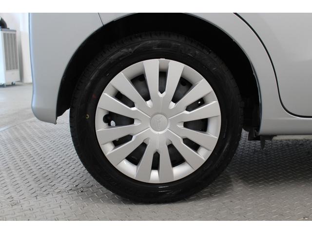 ムーヴ Ｌ　ＣＤオーディオ　キーレスキー　電動格納ドアミラー　サイドバイザー　フロアマット　マニュアルエアコン　アームレストコンソール　ベンチシート　フルフラットシート　パワーウィンドウ（13枚目）