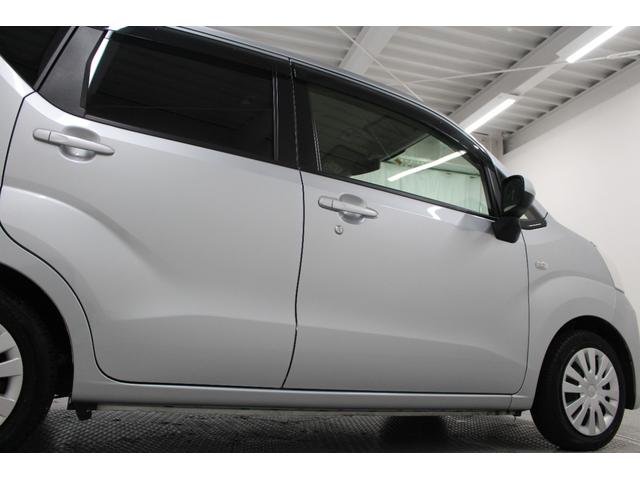 ムーヴ Ｌ　ＣＤオーディオ　キーレスキー　電動格納ドアミラー　サイドバイザー　フロアマット　マニュアルエアコン　アームレストコンソール　ベンチシート　フルフラットシート　パワーウィンドウ（30枚目）