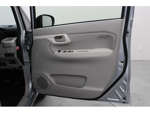 ムーヴ Ｌ　ＣＤオーディオ　キーレスキー　電動格納ドアミラー　サイドバイザー　フロアマット　マニュアルエアコン　アームレストコンソール　ベンチシート　フルフラットシート　パワーウィンドウ（34枚目）