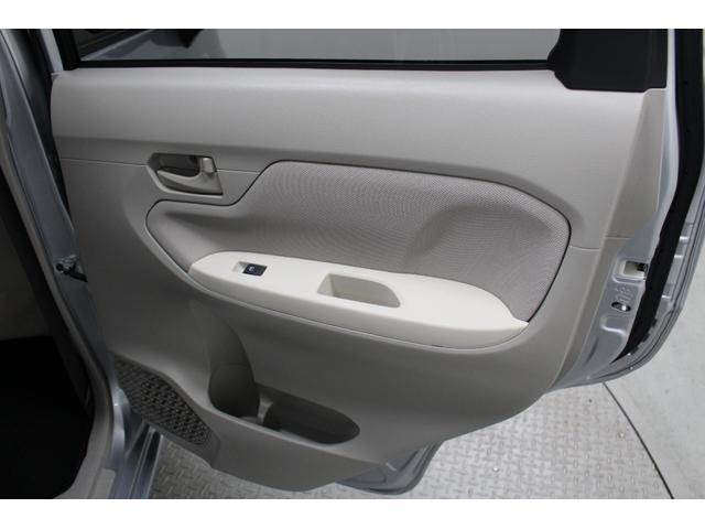 ムーヴ Ｌ　ＣＤオーディオ　キーレスキー　電動格納ドアミラー　サイドバイザー　フロアマット　マニュアルエアコン　アームレストコンソール　ベンチシート　フルフラットシート　パワーウィンドウ（39枚目）