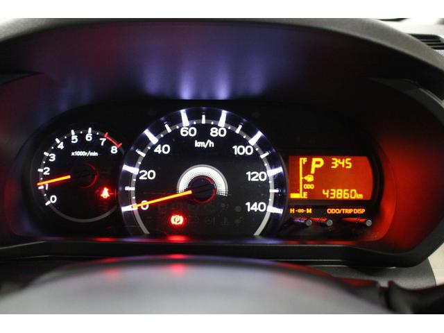 ムーヴ Ｌ　ＣＤオーディオ　キーレスキー　電動格納ドアミラー　サイドバイザー　フロアマット　マニュアルエアコン　アームレストコンソール　ベンチシート　フルフラットシート　パワーウィンドウ（45枚目）