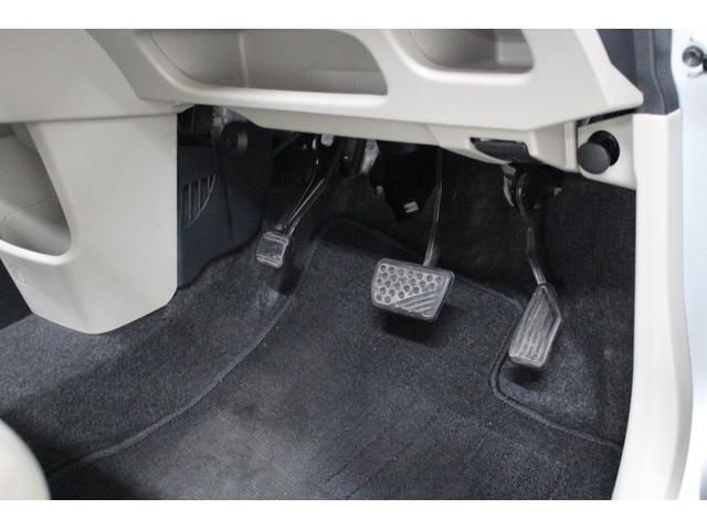 ムーヴ Ｌ　ＣＤオーディオ　キーレスキー　電動格納ドアミラー　サイドバイザー　フロアマット　マニュアルエアコン　アームレストコンソール　ベンチシート　フルフラットシート　パワーウィンドウ（52枚目）