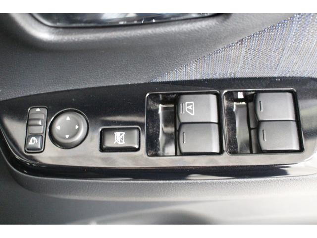 デイズ ハイウェイスター　Ｇターボ　純正ナビ　Ｂｌｕｅｔｏｏｔｈ対応　バックカメラ　純正アルミホイール　エマージェンシーブレーキ　タッチパネル式オートエアコン　座席下収納　プッシュスタート　スマートキー　サイドバイザー　フロアマット（30枚目）