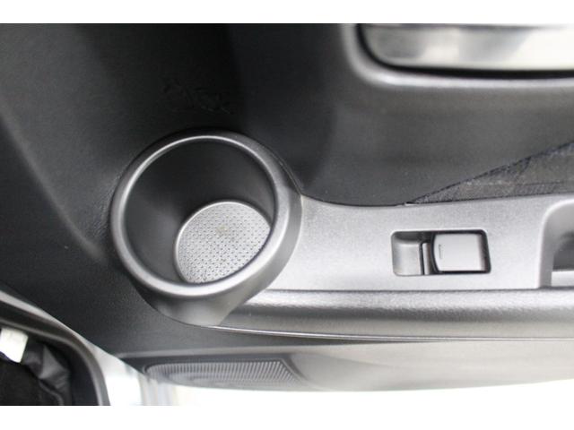 デイズ ハイウェイスター　Ｇターボ　純正ナビ　Ｂｌｕｅｔｏｏｔｈ対応　バックカメラ　純正アルミホイール　エマージェンシーブレーキ　タッチパネル式オートエアコン　座席下収納　プッシュスタート　スマートキー　サイドバイザー　フロアマット（33枚目）