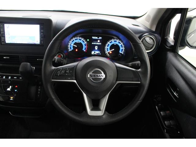 デイズ ハイウェイスター　Ｇターボ　純正ナビ　Ｂｌｕｅｔｏｏｔｈ対応　バックカメラ　純正アルミホイール　エマージェンシーブレーキ　タッチパネル式オートエアコン　座席下収納　プッシュスタート　スマートキー　サイドバイザー　フロアマット（34枚目）