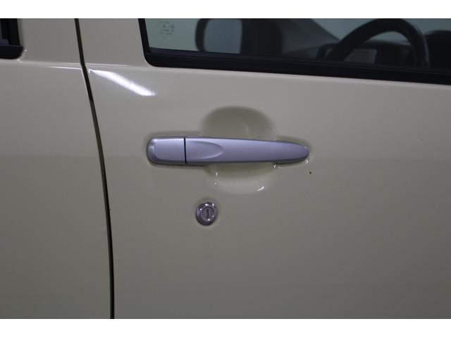 ピクシスエポック Ｇ　社外ワンセグナビ　ＥＴＣ　電動格納ドアミラー　ウィンカーミラー　サイドバイザー　フロアマット　シートリフター　キーレスキー　純正アルミホイール　オートエアコン　座席下収納（32枚目）