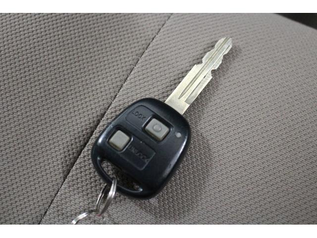 ピクシスエポック Ｇ　社外ワンセグナビ　ＥＴＣ　電動格納ドアミラー　ウィンカーミラー　サイドバイザー　フロアマット　シートリフター　キーレスキー　純正アルミホイール　オートエアコン　座席下収納（77枚目）