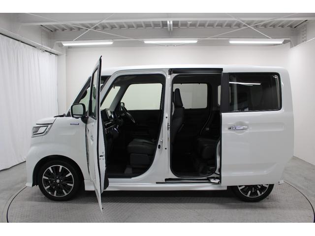 スペーシアカスタム ハイブリッドＸＳ　社外ナビ　全方位カメラパッケージ　両側パワースライドドア　シートヒーター　天井サーキュレーター　ヘッドアップディスプレイ　ＬＥＤヘッドライト　フォグライト　ハーフレザーシート　シートバックテーブル（8枚目）