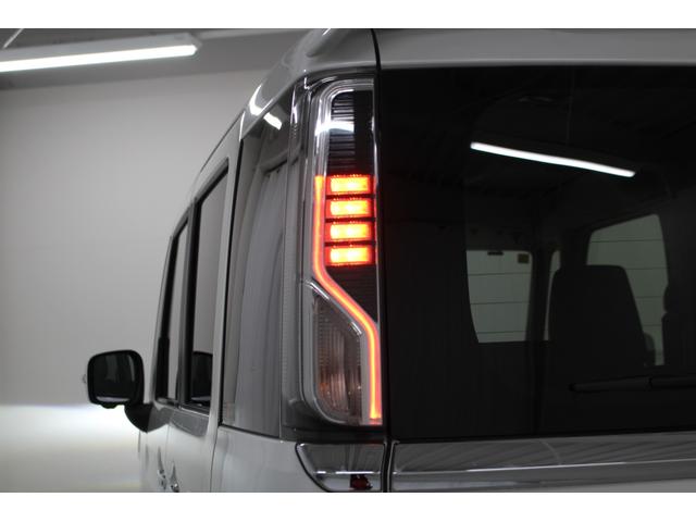 スペーシアカスタム ハイブリッドＸＳ　社外ナビ　全方位カメラパッケージ　両側パワースライドドア　シートヒーター　天井サーキュレーター　ヘッドアップディスプレイ　ＬＥＤヘッドライト　フォグライト　ハーフレザーシート　シートバックテーブル（15枚目）