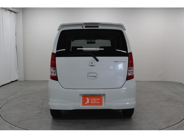 ワゴンＲ リミテッド　モニター付オーディオ　バックカメラ　プッシュスタート　スマートキー　電動格納ドアミラー　オートエアコン　サイドバイザー　フロアマット　フルフラットシート　ベンチシート　ウィンカーミラー　座席下収納（6枚目）