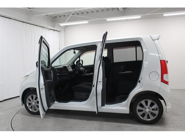 ワゴンＲ リミテッド　モニター付オーディオ　バックカメラ　プッシュスタート　スマートキー　電動格納ドアミラー　オートエアコン　サイドバイザー　フロアマット　フルフラットシート　ベンチシート　ウィンカーミラー　座席下収納（8枚目）