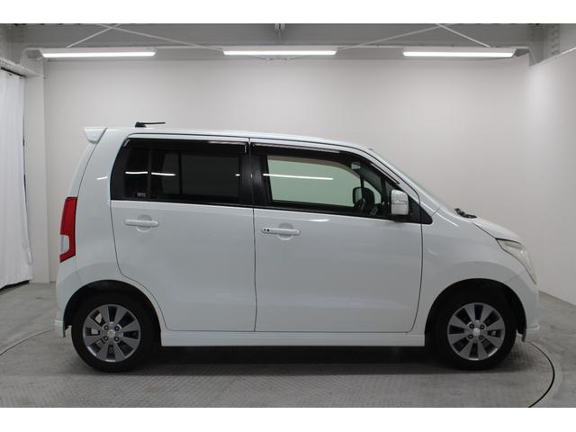 ワゴンＲ リミテッド　モニター付オーディオ　バックカメラ　プッシュスタート　スマートキー　電動格納ドアミラー　オートエアコン　サイドバイザー　フロアマット　フルフラットシート　ベンチシート　ウィンカーミラー　座席下収納（10枚目）