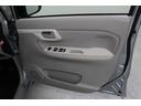 Ｌ　ＣＤオーディオ　キーレスキー　電動格納ドアミラー　サイドバイザー　フロアマット　マニュアルエアコン　アームレストコンソール　ベンチシート　フルフラットシート　パワーウィンドウ（35枚目）