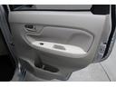 Ｌ　ＣＤオーディオ　キーレスキー　電動格納ドアミラー　サイドバイザー　フロアマット　マニュアルエアコン　アームレストコンソール　ベンチシート　フルフラットシート　パワーウィンドウ（39枚目）