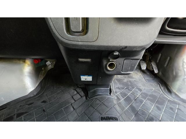 ハイゼットカーゴ ＤＸ　ＳＡＩＩＩ　１年保証・４ＷＤ・新品タイヤ・前席ＰＷウインドウ・ＥＴＣ・スマートアシスト３（28枚目）