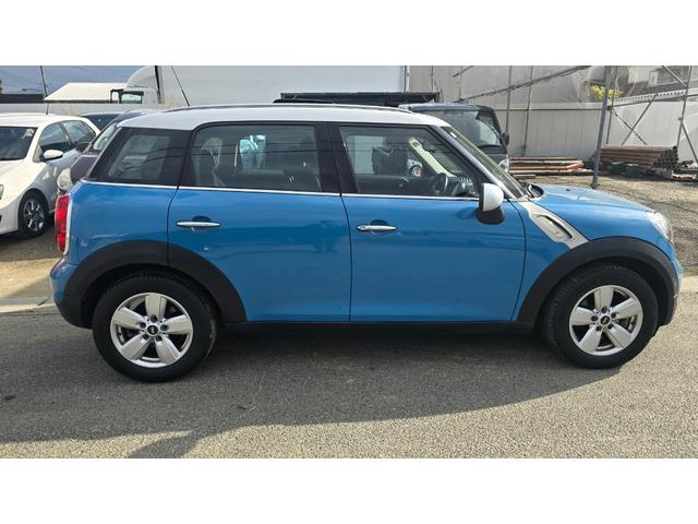ＭＩＮＩ クーパーＤ　クロスオーバー　新品タイヤ・ディーゼル車・ナビＴＶ・バックカメラ・プッシュスタート・ＥＴＣ（9枚目）