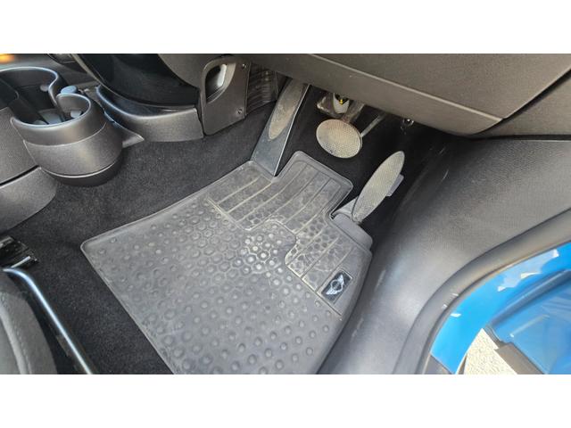 ＭＩＮＩ クーパーＤ　クロスオーバー　新品タイヤ・ディーゼル車・ナビＴＶ・バックカメラ・プッシュスタート・ＥＴＣ（27枚目）