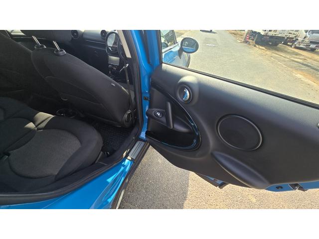 ＭＩＮＩ クーパーＤ　クロスオーバー　新品タイヤ・ディーゼル車・ナビＴＶ・バックカメラ・プッシュスタート・ＥＴＣ（50枚目）