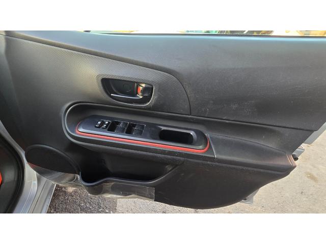 アクア 1年保証・ナビTV・スマートキー(19枚目)