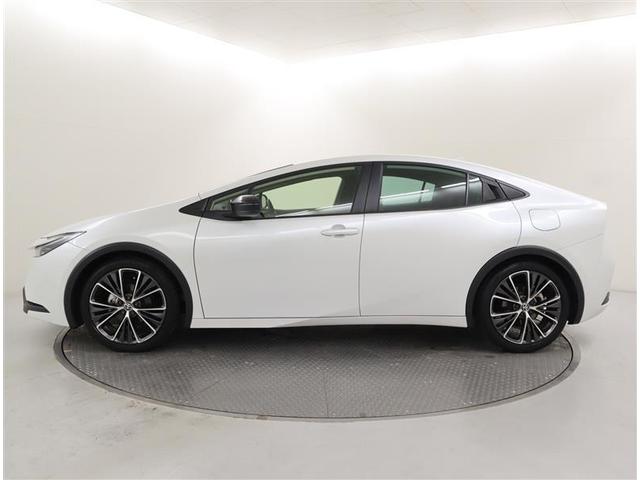 プリウス G トヨタ認定中古車 衝突被害軽減システム ワンオーナー ブラインドスポットモニター メモリーナビ バックカメラ ミュージックプレイヤー接続 フルセグTV ETC 純正19インチアルミホイール 記録簿(2枚目)