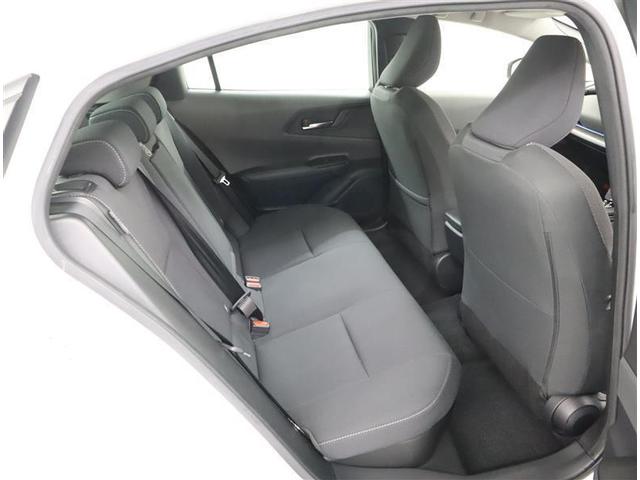 プリウス G トヨタ認定中古車 衝突被害軽減システム ワンオーナー ブラインドスポットモニター メモリーナビ バックカメラ ミュージックプレイヤー接続 フルセグTV ETC 純正19インチアルミホイール 記録簿(5枚目)