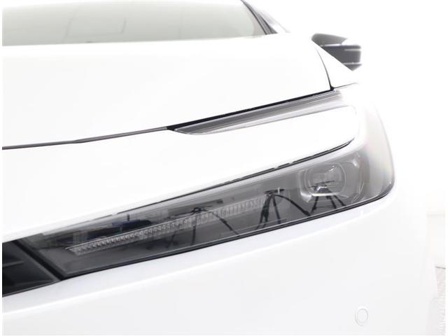 プリウス G トヨタ認定中古車 衝突被害軽減システム ワンオーナー ブラインドスポットモニター メモリーナビ バックカメラ ミュージックプレイヤー接続 フルセグTV ETC 純正19インチアルミホイール 記録簿(24枚目)