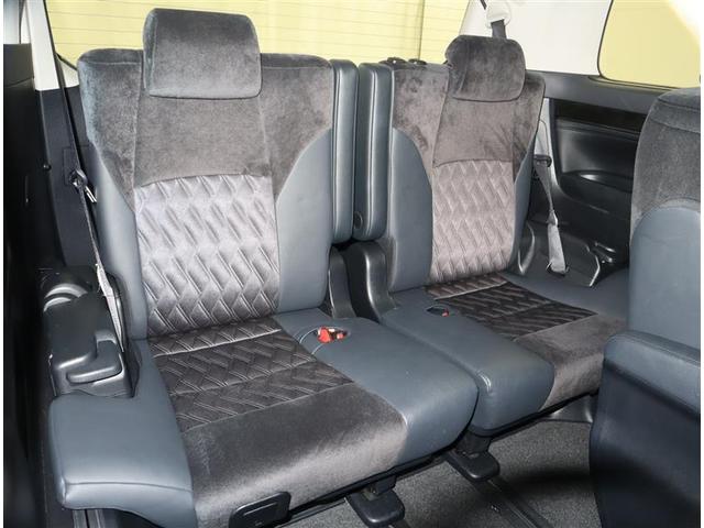 �R��ڃV�[�g���Ђ�т�Ƃ����X�y�[�X���m�ۂ��Ă��܂��B��l���ł̂��o�������΂�����ł��I