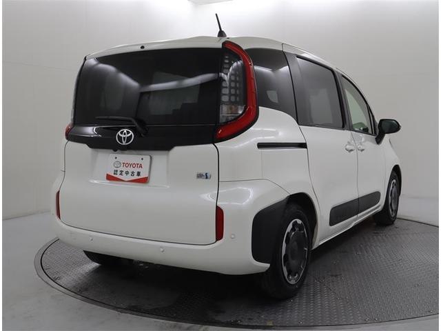 シエンタ ハイブリッドＺ　フルセグ　メモリーナビ　ミュージックプレイヤー接続可　バックカメラ　衝突被害軽減システム　ＥＴＣ　ドラレコ　両側電動スライド　ＬＥＤヘッドランプ　ウオークスルー　乗車定員７人　３列シート　ワンオーナー（6枚目）