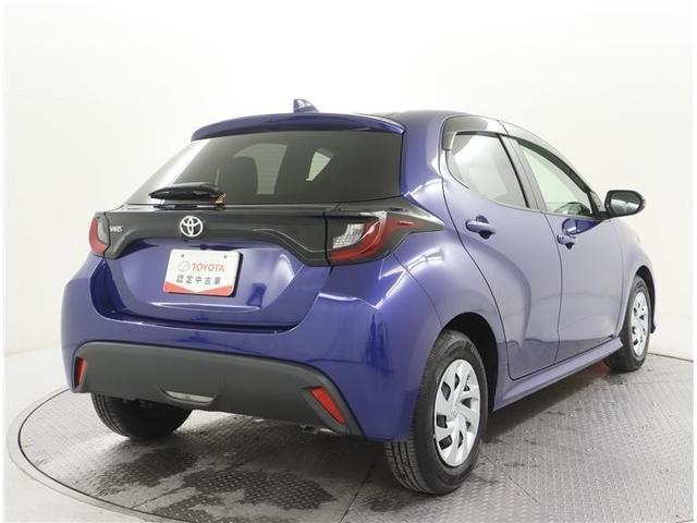 ヤリス Ｘ　メモリーナビ　ミュージックプレイヤー接続可　バックカメラ　衝突被害軽減システム　ＥＴＣ　ワンオーナー　記録簿（3枚目）