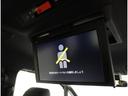 後席モニター付きでロングドライブもお子さまを飽きさせません！