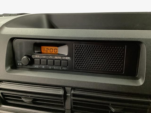 ハイゼットカーゴ ＤＸ　４ＷＤ　ＣＶＴ　前後コーナーセンサー　両側スライドドア　走行無制限１年保証　前後コーナーセンサー　４ＷＤ　ＣＶＴ車　オートマチックハイビーム　アイドリングストップ　キーレスエントリー　横滑り防止装置　オートライト　ヘッドライトレベライザー　ラジオ（6枚目）
