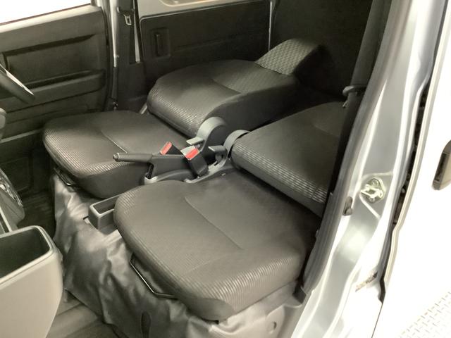 ハイゼットカーゴ ＤＸ　４ＷＤ　ＣＶＴ　前後コーナーセンサー　両側スライドドア　走行無制限１年保証　前後コーナーセンサー　４ＷＤ　ＣＶＴ車　オートマチックハイビーム　アイドリングストップ　キーレスエントリー　横滑り防止装置　オートライト　ヘッドライトレベライザー　ラジオ（18枚目）