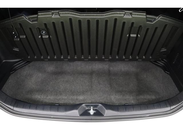 エスクァイア Ｇｉ　プレミアムパッケージ　ブラックテーラード　衝突軽減　盗難防止システム　フルフラット　３列　記録簿　スマキー　ＤＶＤ再生　ＬＥＤライト　キーフリー　オートクルーズコントロール　アイドリングストップ　ドライブレコーダー　横滑り防止機能　エアバッグ（36枚目）