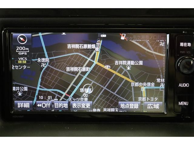 純正７インチＳＤナビ。ＣＤ・ＤＶＤ・ＳＤ・高画質で鮮明な映像が楽しめるフルセグＴＶ対応です。