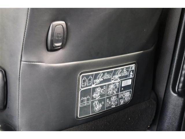 シートバックには便利なフック付。お買い物袋をかけるのも良し、ゴミ袋をかけるのも良し。いろいろ使えてあると便利なアイテムです。シートバックにはタブレットや雑誌などの収納に便利なポケットも装備しています