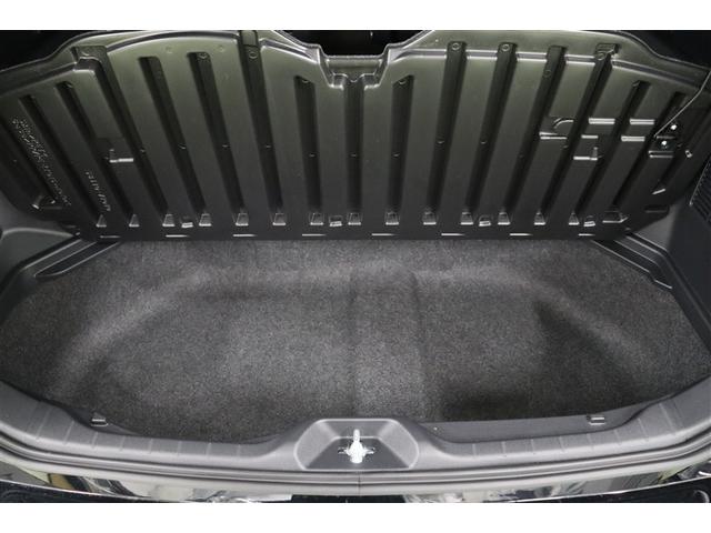 ヴォクシー ハイブリッドS-Z パワーウィンドウ DVD再生機能 インテリキー 横滑防止装置 地デジTV アクティブクルーズコントロール フルオートエアコン リアカメラ エアバッグ ABS 100V充電 ナビTV WAC キーレス(35枚目)