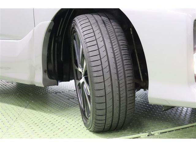 タイヤサイズ　２２５／５０Ｒ１８。