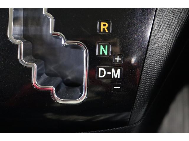ＭＴモード（シーケンシャルシフト）を装備しています。ＣＶＴ車でありながら、マニュアル感覚のシフトチェンジが可能です。ドライバーの変速操作に応えたアクティブな走りが楽しめます。