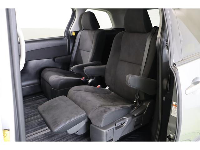 最大にまで下げ、オットマンを使用してリラックスしたドライブも楽しめます。