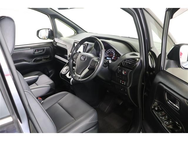 エスクァイア Ｇｉ　両側Ｐドア　スマートキーＰスタート　リアカメラ　ＡＵＸ　アイドリングＳＴＯＰ　ＥＴＣ車載器　オートエアコン　イモビライザー　オートクルーズコントロール　キーレス　ナビＴＶ　定期点検記録簿　ＡＢＳ　３列（26枚目）