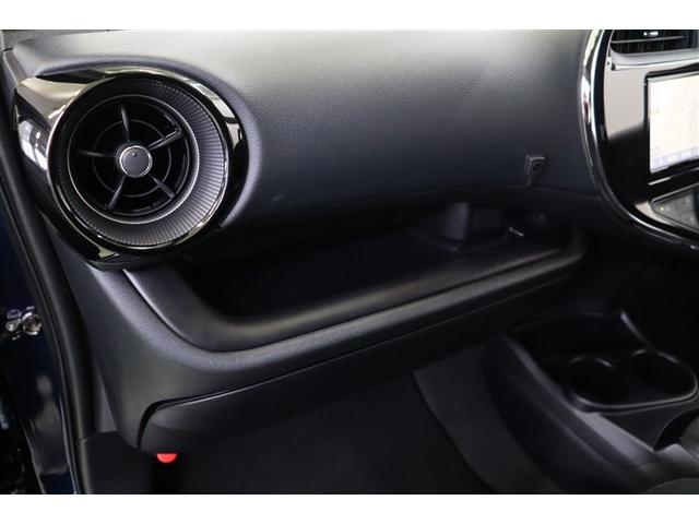 アクア Ｓスタイルブラック　記録簿あり　バックモニタ－　地デジフルセグ　ナビＴＶ　イモビライザー　ＬＥＤライト　スマートキープッシュスタート　ＥＴＣ付き　Ｗエアバッグ　キーフリ　メモリーナビゲーション　ドラレコ付き　ＡＢＳ　ＰＳ（29枚目）